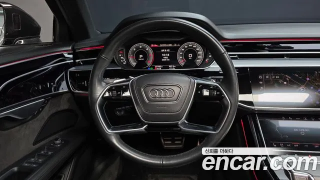 Audi A8 2021 — фото 19