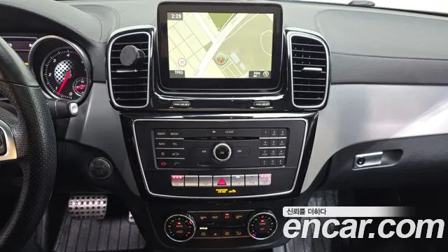 Mercedes-Benz GLE-Class 2017 — фото 13