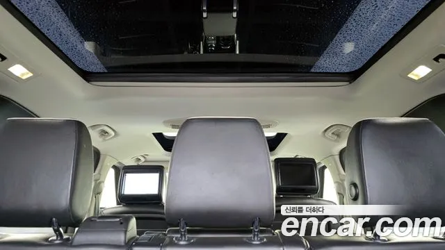 Land Rover Discovery 2017 — фото 18