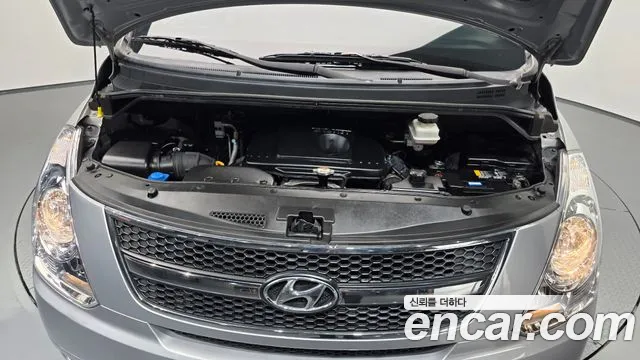 Hyundai Starex 2015 — фото 6