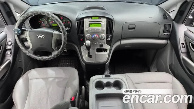 Hyundai Starex 2015 — фото 10