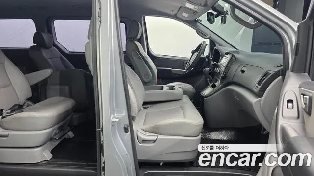 Hyundai Starex 2015 — фото 18