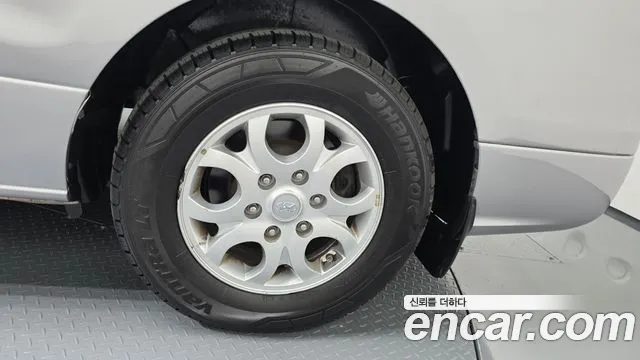 Hyundai Starex 2015 — фото 7