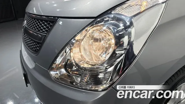 Hyundai Starex 2015 — фото 8