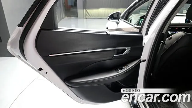 Hyundai Sonata 2023 — фото 15