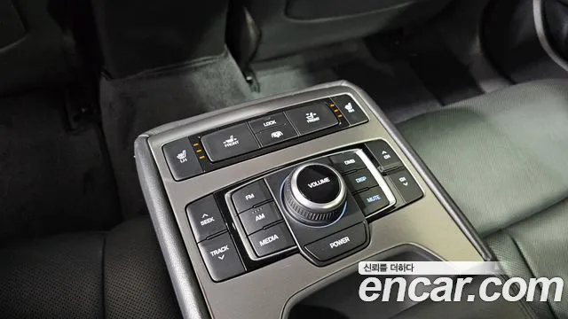 Hyundai Genesis 2014 — фото 19