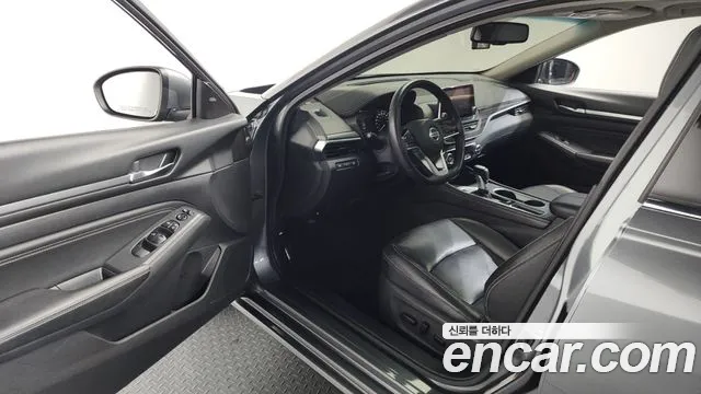 Nissan Altima 2019 — фото 13