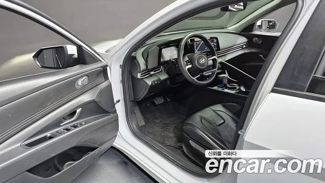 Hyundai AVANTE 2025 — фото 13