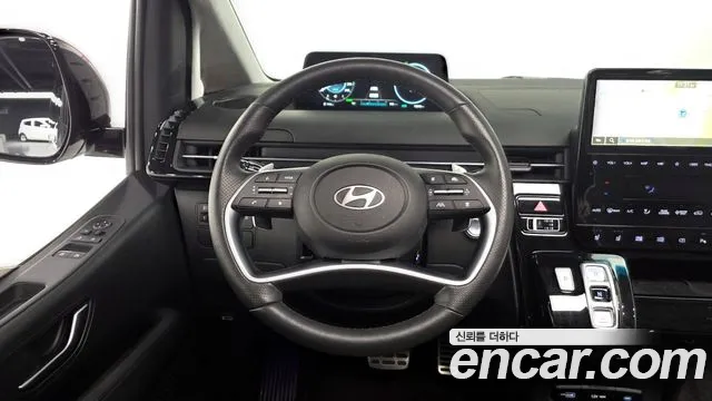 Hyundai Staria 2025 — фото 18