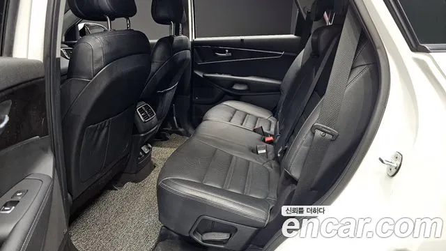 Kia Sorento 2017 — фото 11