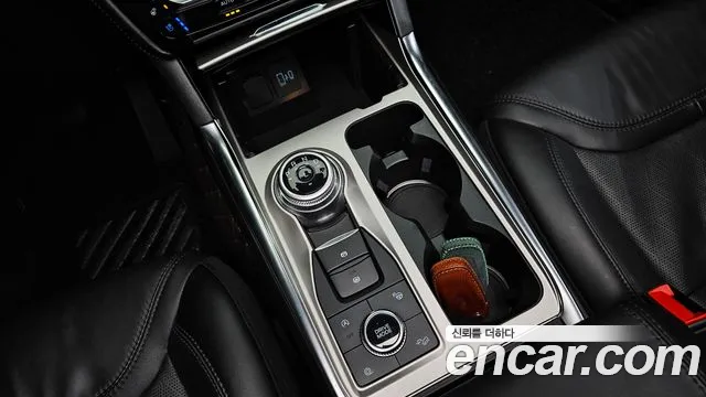 Ford Explorer 2022 — фото 11