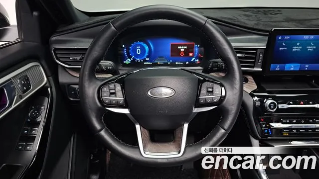Ford Explorer 2022 — фото 17