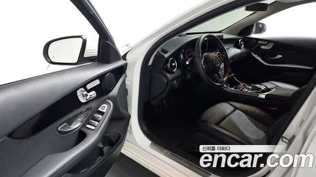 Mercedes-Benz C-Class 2020 — фото 13