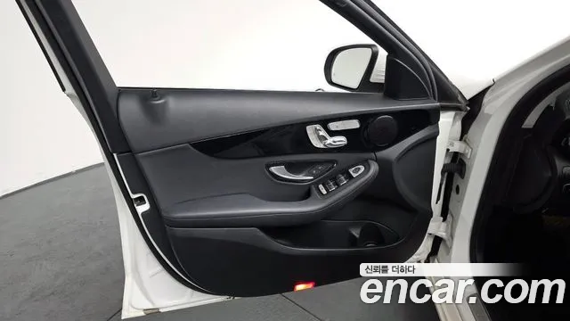 Mercedes-Benz C-Class 2020 — фото 14