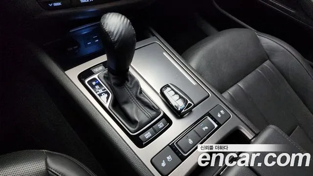 Hyundai Genesis 2016 — фото 9