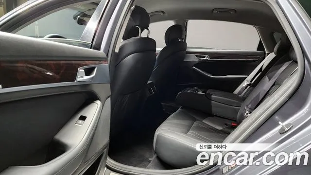Hyundai Genesis 2016 — фото 12