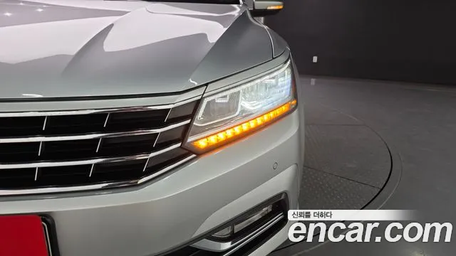 Volkswagen Passat 2018 — фото 8