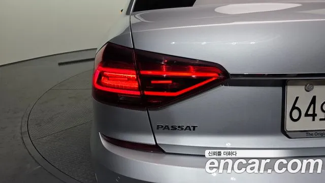 Volkswagen Passat 2018 — фото 9