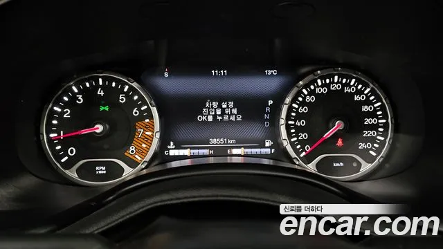 Jeep Renegade 2022 — фото 11