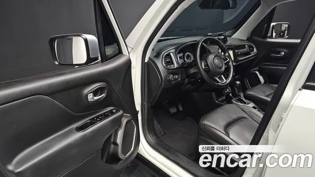 Jeep Renegade 2022 — фото 17