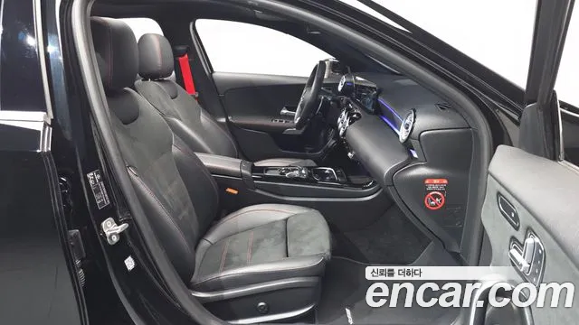 Mercedes-Benz A-Class 2024 — фото 12