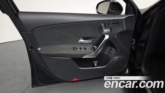 Mercedes-Benz A-Class 2024 — фото 13