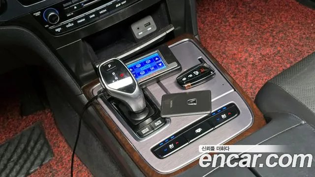 Hyundai Equus 2014 — фото 9