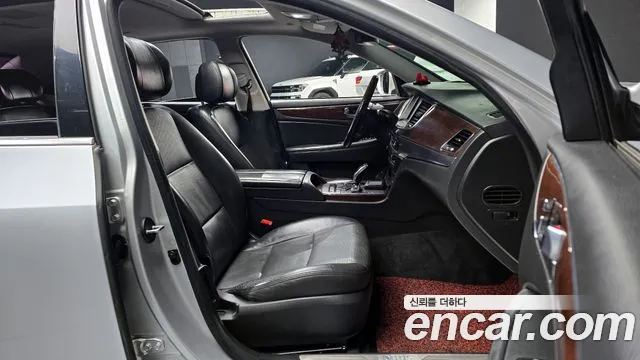 Hyundai Equus 2014 — фото 12