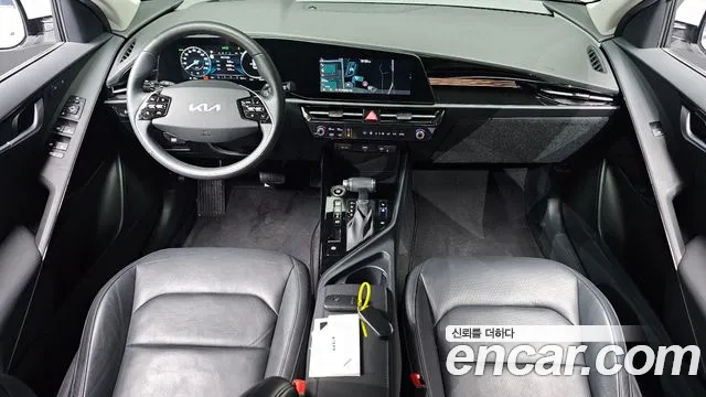 Kia Niro 2022 — фото 10