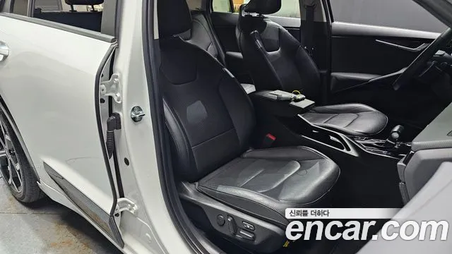 Kia Niro 2022 — фото 17