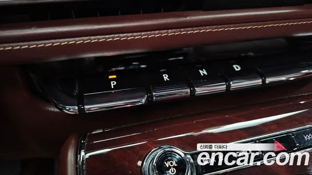 Lincoln Aviator 2021 — фото 12