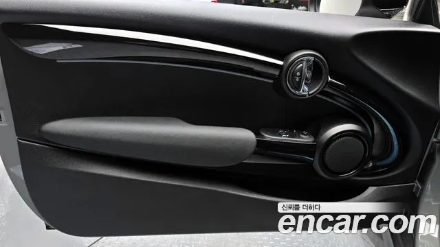 Mini Cooper 2022 — фото 14