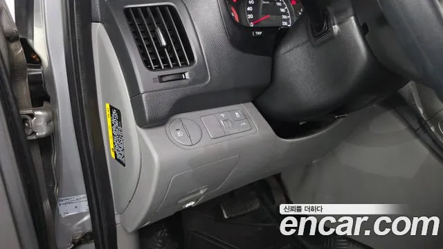Hyundai Starex 2016 — фото 12