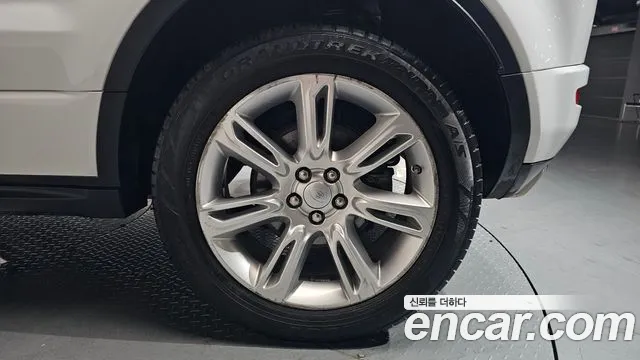 Land Rover Range Rover Evoque 2018 — фото 6