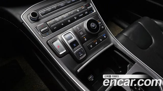 Hyundai Santafe 2021 — фото 12