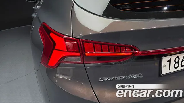 Hyundai Santafe 2021 — фото 9