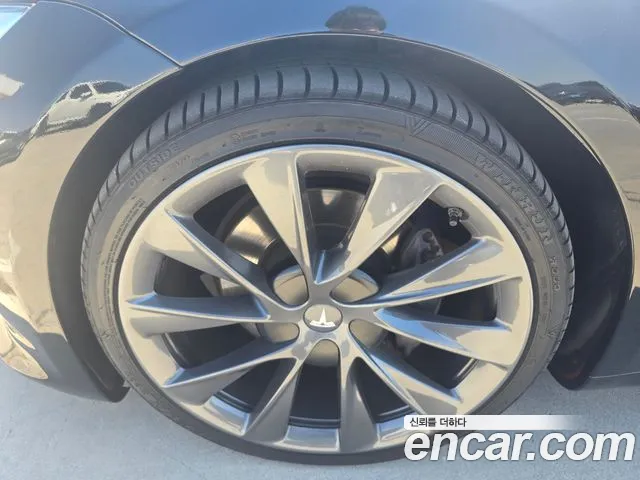 Tesla Model S 2018 — фото 13