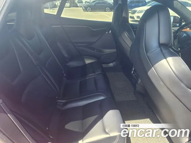 Tesla Model S 2018 — фото 18