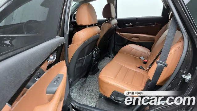 Kia Sorento 2019 — фото 12