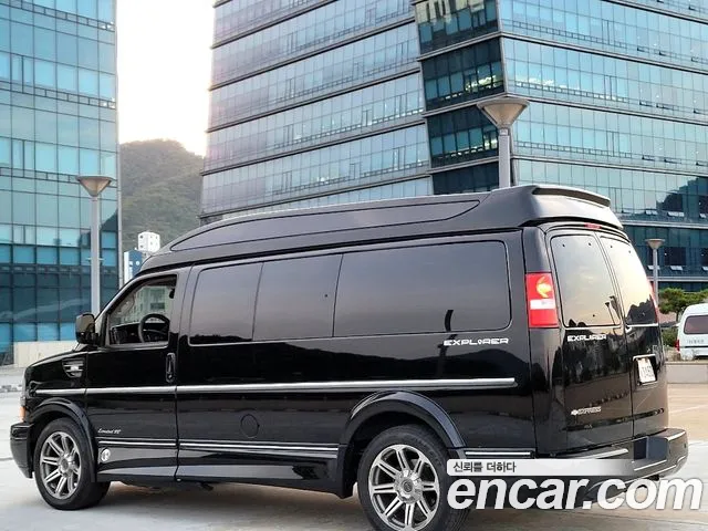 Chevrolet Express Van 2018 — фото 5