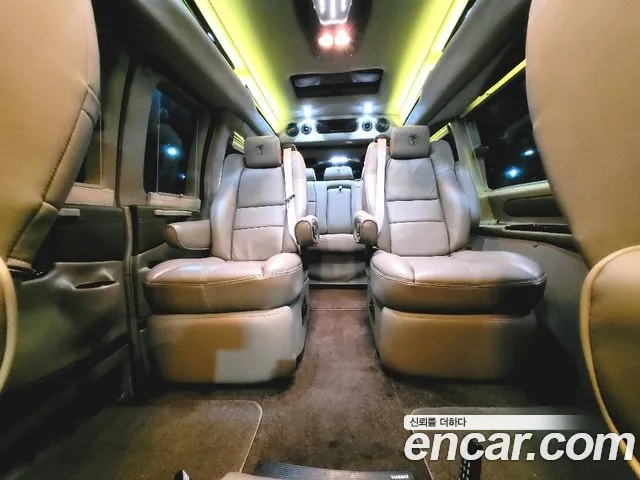 Chevrolet Express Van 2018 — фото 19
