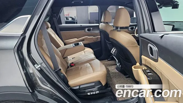 Kia Sorento 2024 — фото 11