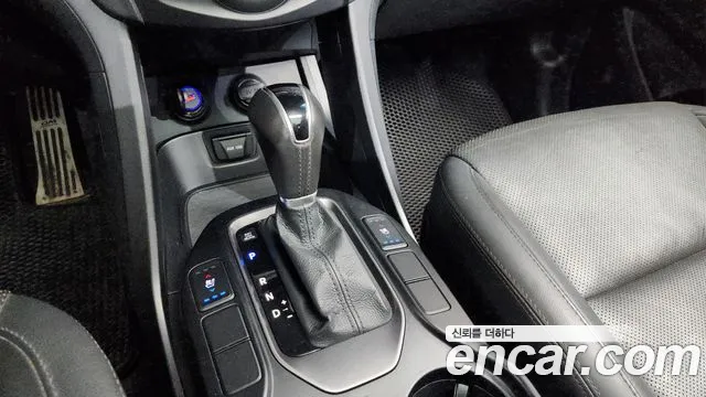 Hyundai Santafe 2015 — фото 12