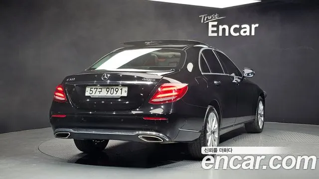 Mercedes-Benz E-Class 2017 — фото 2