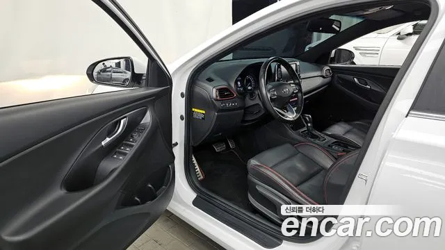 Hyundai i30 2018 — фото 10