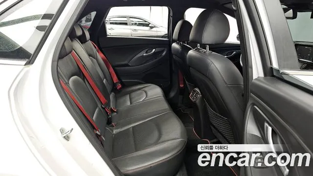 Hyundai i30 2018 — фото 12