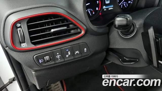 Hyundai i30 2018 — фото 14