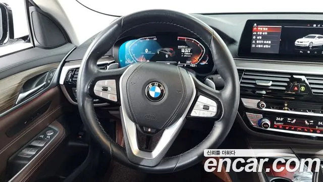 BMW Gran Turismo 2020 — фото 12