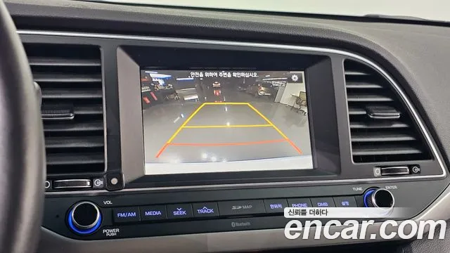 Hyundai AVANTE 2016 — фото 15