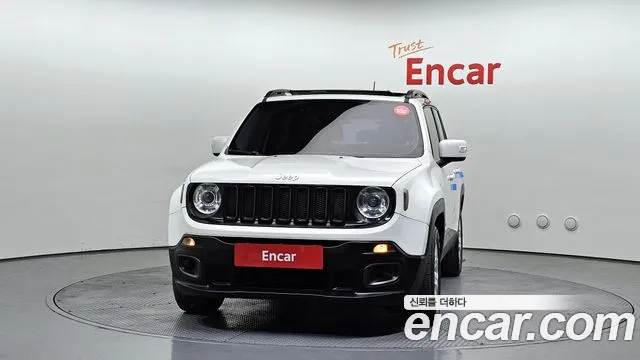 Jeep Renegade 2017 — фото 3